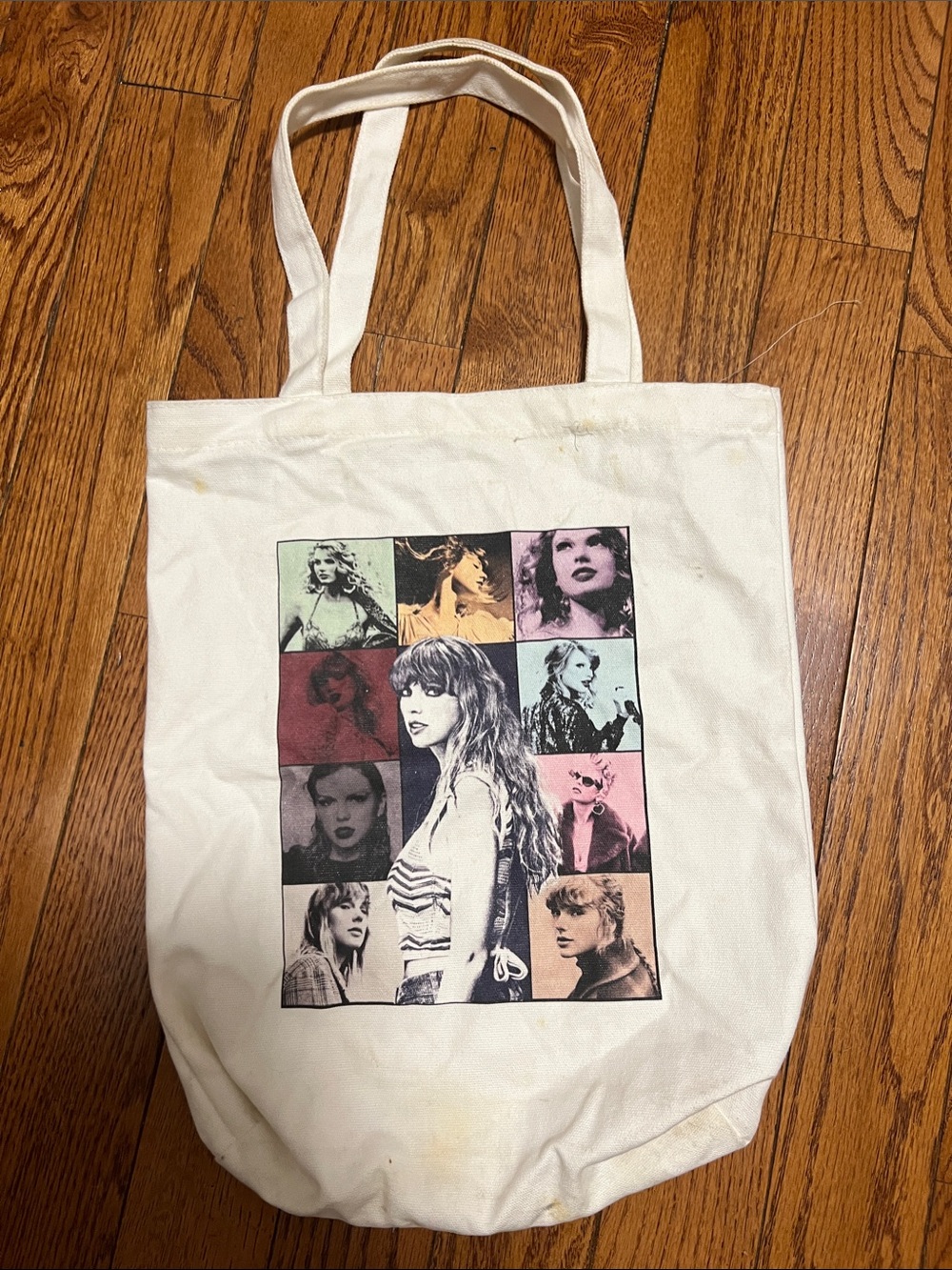 Canvas Taylor Swift Printed Tote Bag in Off-White